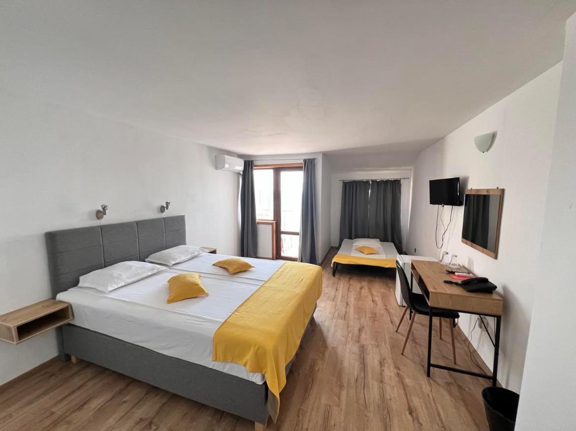 Palma Beach Hotel 克兰内沃 外观 照片