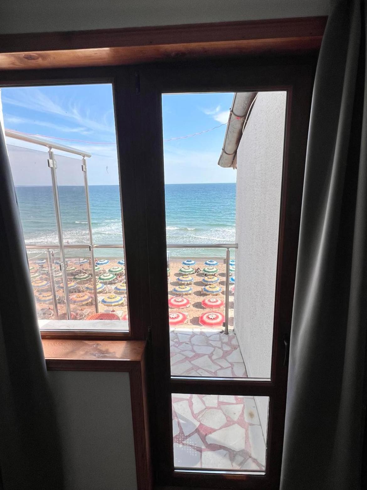 Palma Beach Hotel 克兰内沃 外观 照片