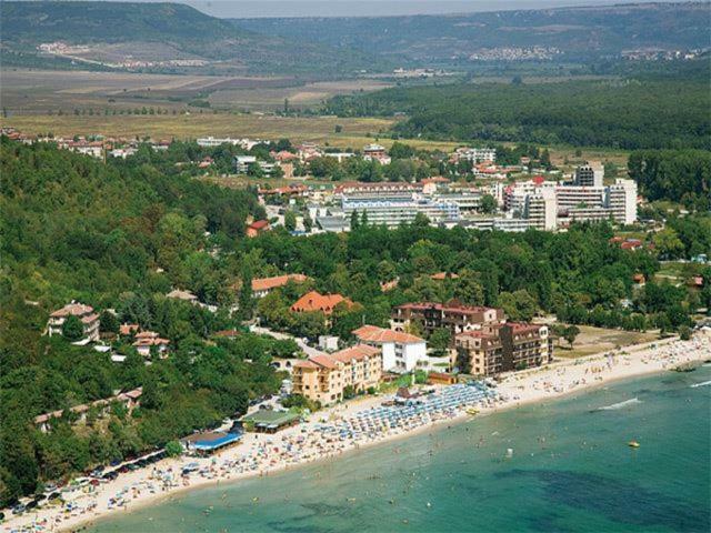 Palma Beach Hotel 克兰内沃 外观 照片